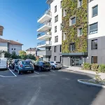 Vire Moulin Furnished Flat 아파트