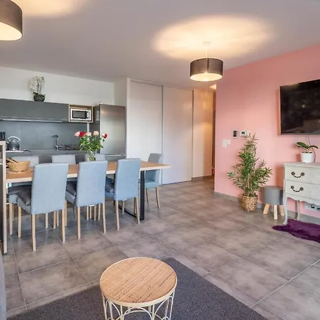 Vire Moulin Furnished Flat * 안시