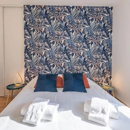 Vire Moulin Furnished Flat 아파트 *