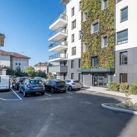 Vire Moulin Furnished Flat 아파트