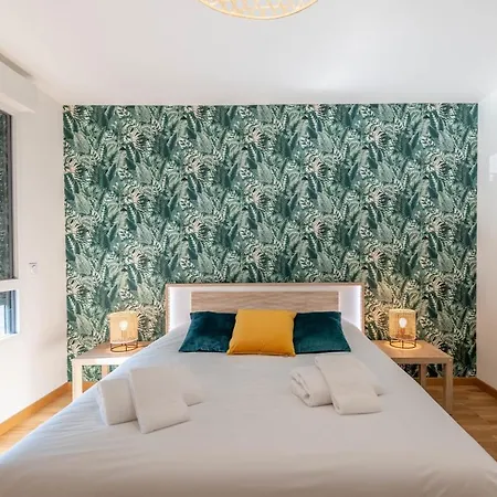 Vire Moulin Furnished Flat * 안시