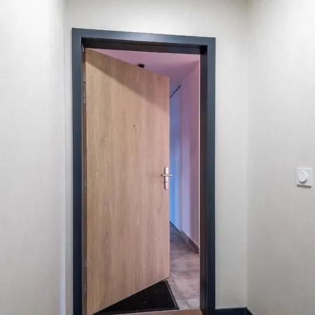 Vire Moulin Furnished Flat 아파트 *