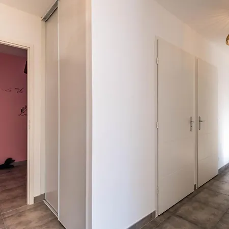 아파트 Vire Moulin Furnished Flat *